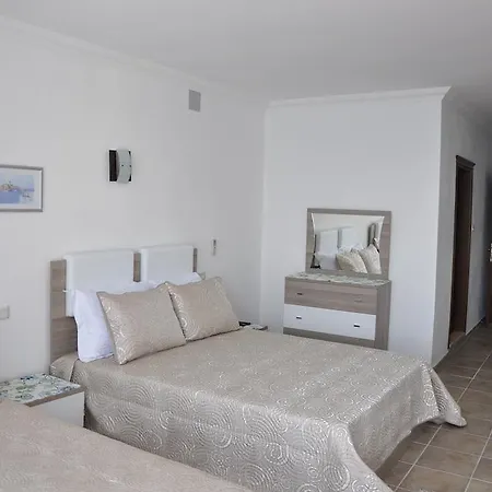 Pisces Bed & Breakfast 4*